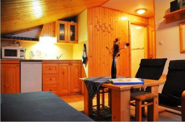 Rodinne Apartmany Alpinka オシュチュニツァ エクステリア 写真