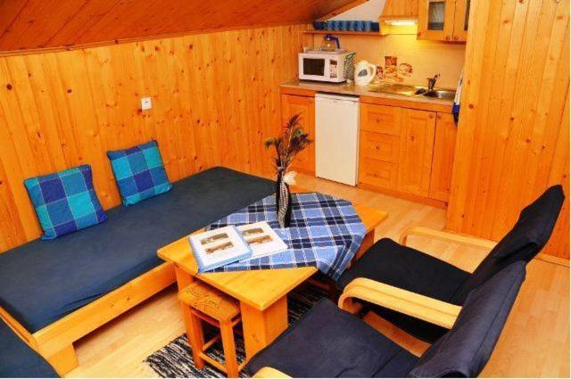 Rodinne Apartmany Alpinka オシュチュニツァ エクステリア 写真