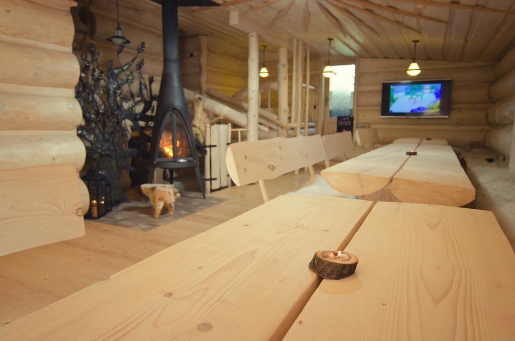 Rodinne Apartmany Alpinka オシュチュニツァ エクステリア 写真